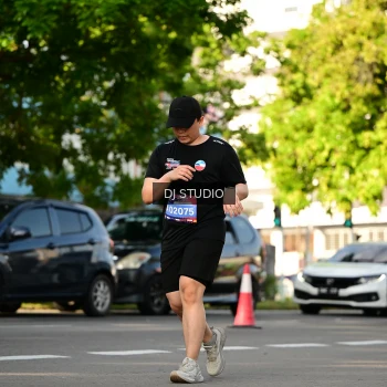 Runner Photo 4056791