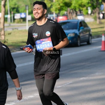 Runner Photo 4057685