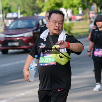 Runner Photo 4057750