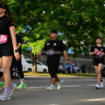 Runner Photo 4057797