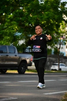 Runner Photo 4058158