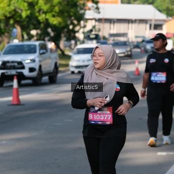 Runner Photo 4058172