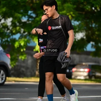 Runner Photo 4058848