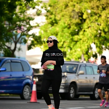 Runner Photo 4058875