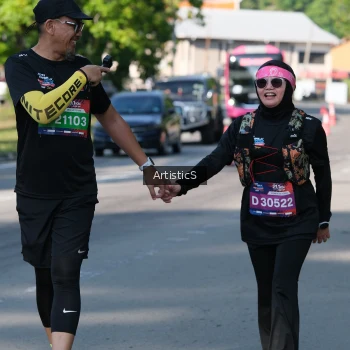 Runner Photo 4059200