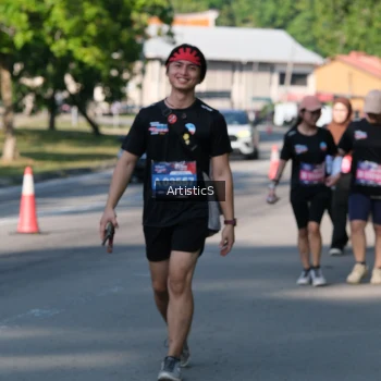 Runner Photo 4059265