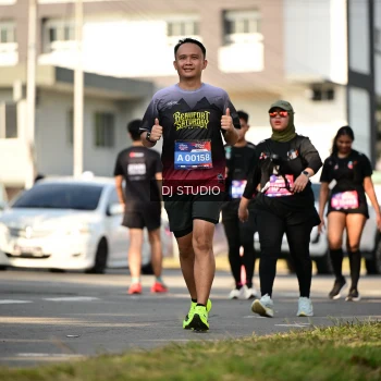 Runner Photo 4059331