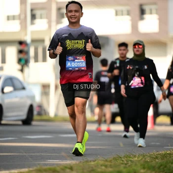 Runner Photo 4059345