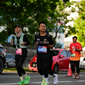 Runner Photo 4059635