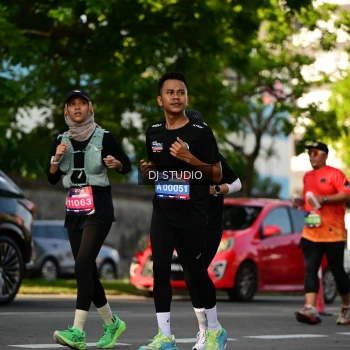 Runner Photo 4059645