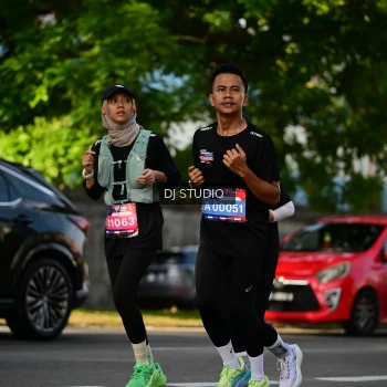 Runner Photo 4059656