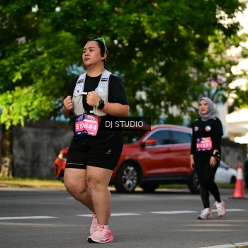 Runner Photo 4059700