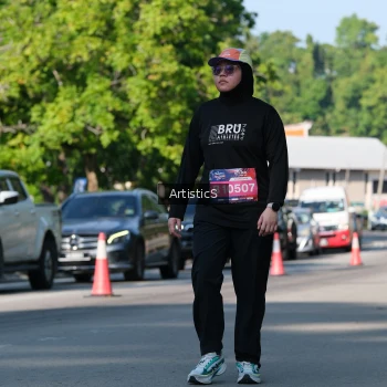 Runner Photo 4059716