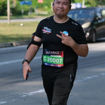 Runner Photo 4059772