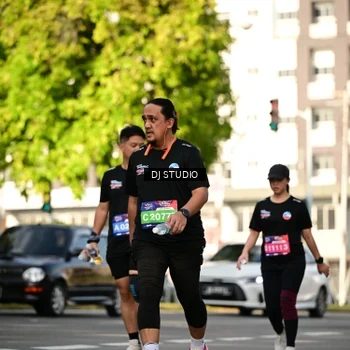 Runner Photo 4059902