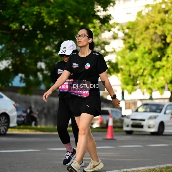 Runner Photo 4059975