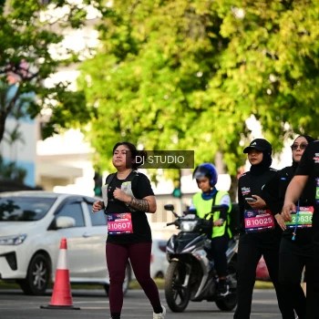 Runner Photo 4060060