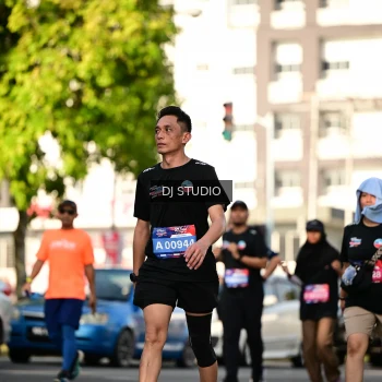 Runner Photo 4061072