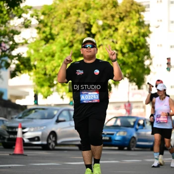 Runner Photo 4061181
