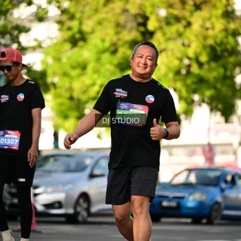 Runner Photo 4061215