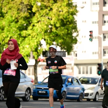 Runner Photo 4061266