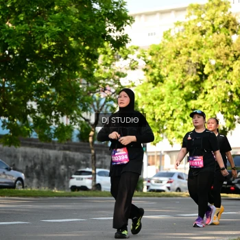 Runner Photo 4061331