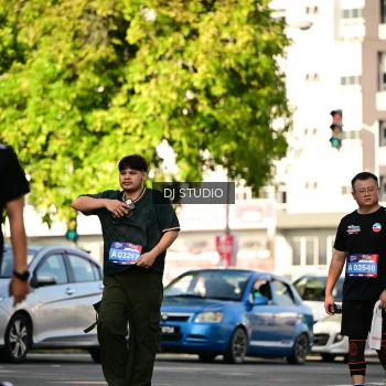 Runner Photo 4061334