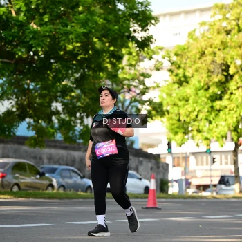 Runner Photo 4061399