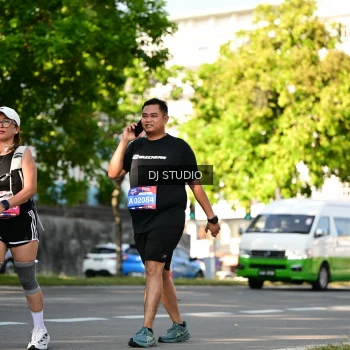 Runner Photo 4061419