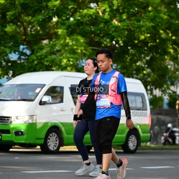 Runner Photo 4061420