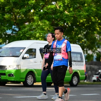 Runner Photo 4061422