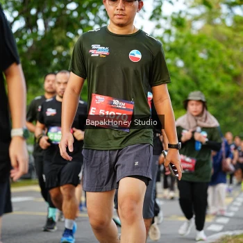 Runner Photo 4063016