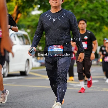 Runner Photo 4063063