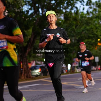 Runner Photo 4063143