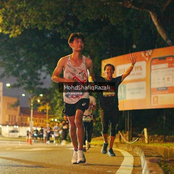Runner Photo 4063419
