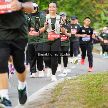Runner Photo 4063912