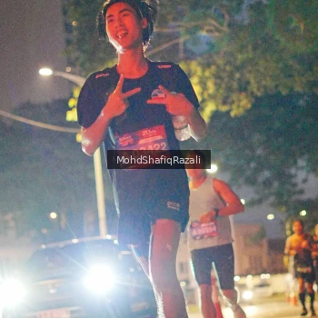 Runner Photo 4063914