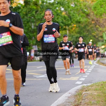 Runner Photo 4064055