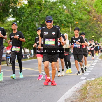 Runner Photo 4064063