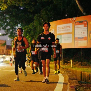 Runner Photo 4065012