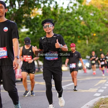 Runner Photo 4065125
