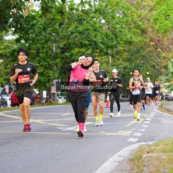 Runner Photo 4065152