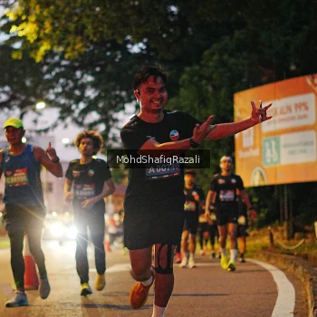 Runner Photo 4066460
