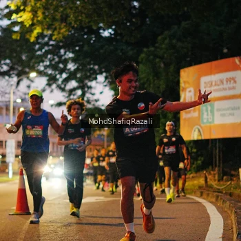 Runner Photo 4066465