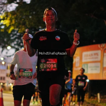 Runner Photo 4066476