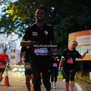 Runner Photo 4066743