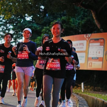Runner Photo 4067011