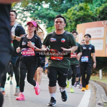Runner Photo 4067570