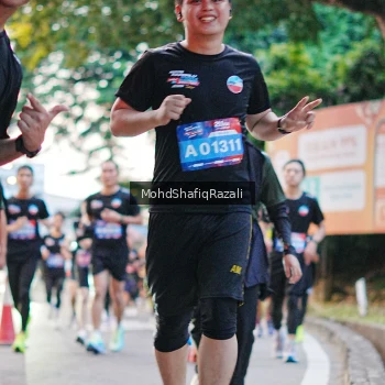 Runner Photo 4067579