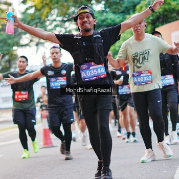 Runner Photo 4067659